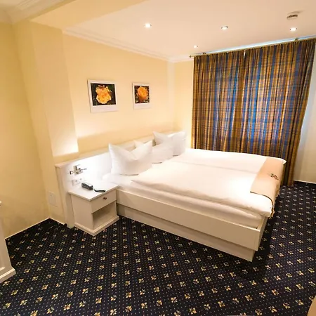 Intourhotel Hotell